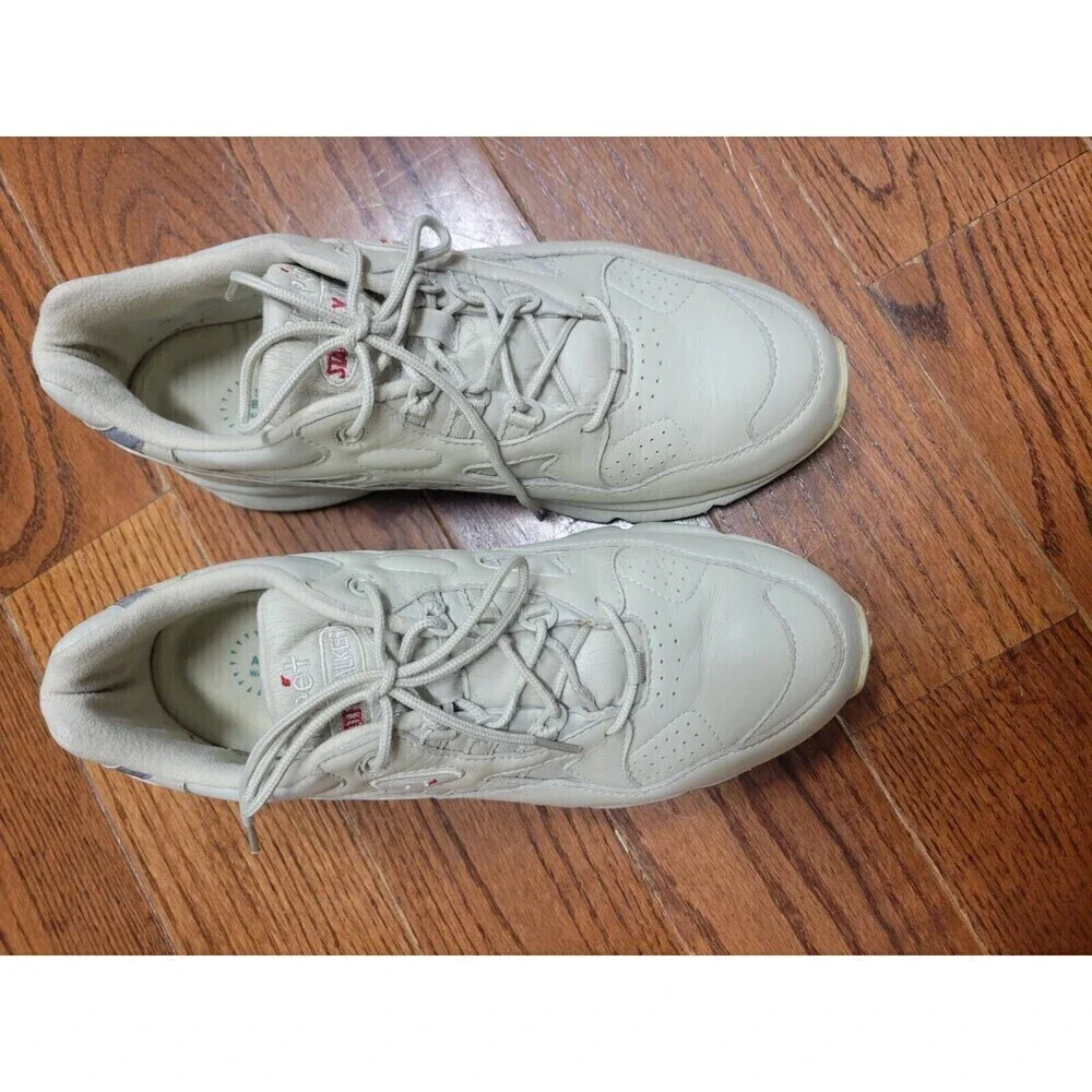 PROPET W2034 Size‎ 10 Casual Leather shock Obsorbant Shoes Beige